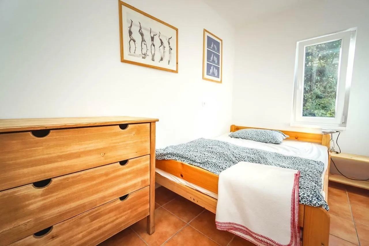 Beach House Lucy Crveni Vrh 0*,