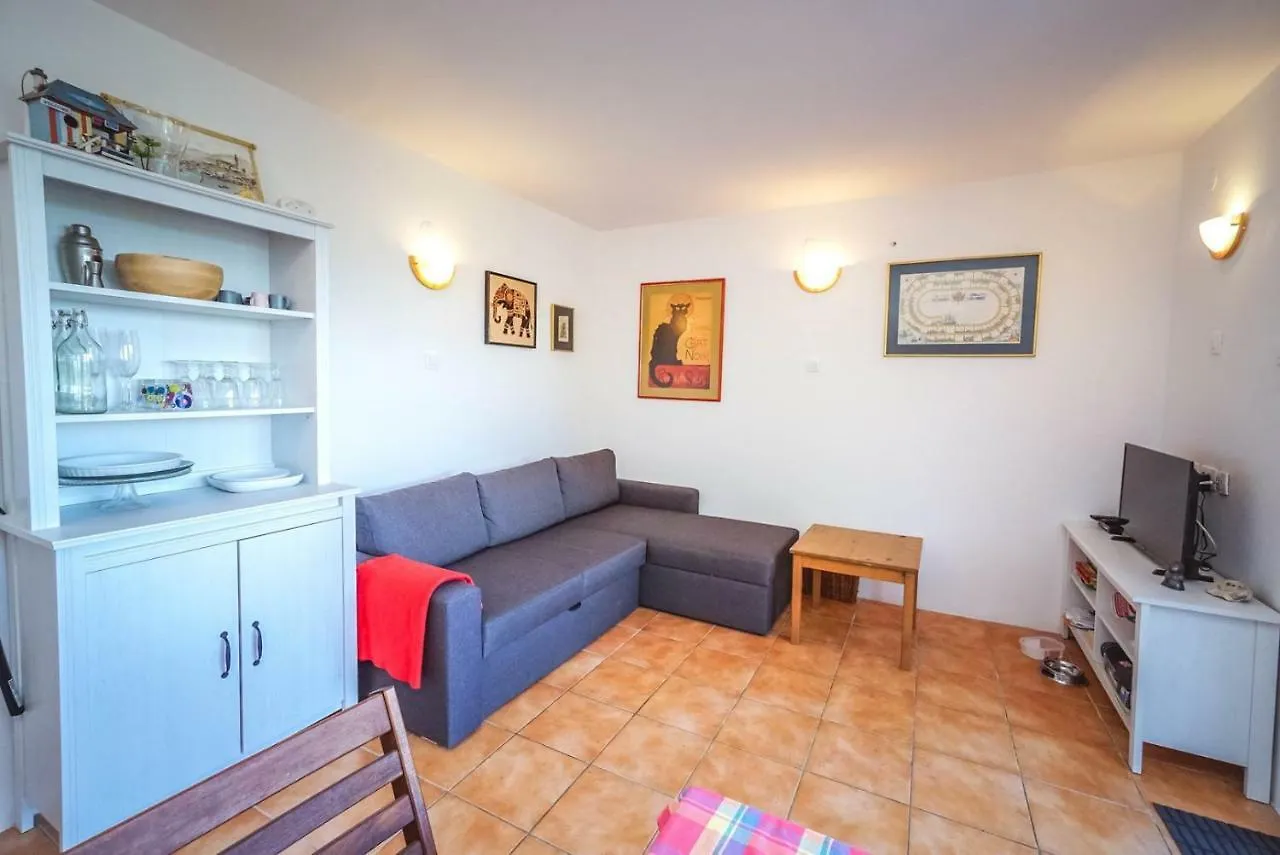 Holiday home Beach House Lucy Crveni Vrh Croatia